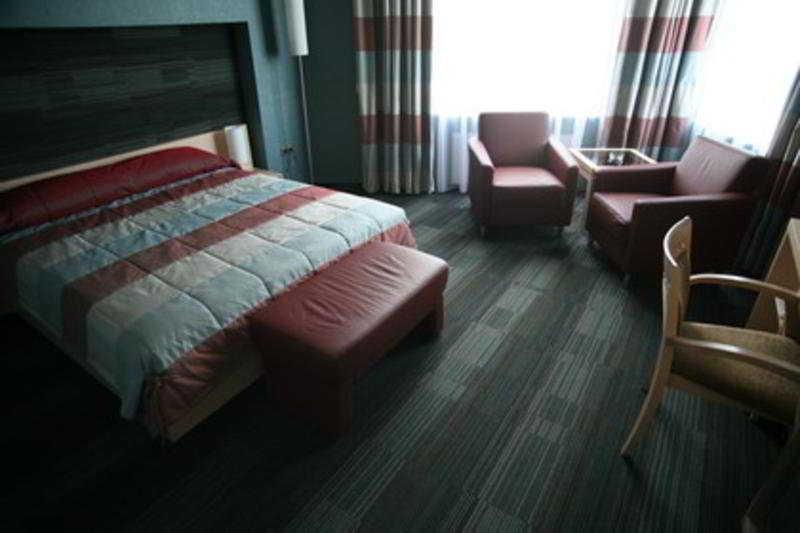 Victoria Hotel & Business Centre Minsk Bagian luar foto