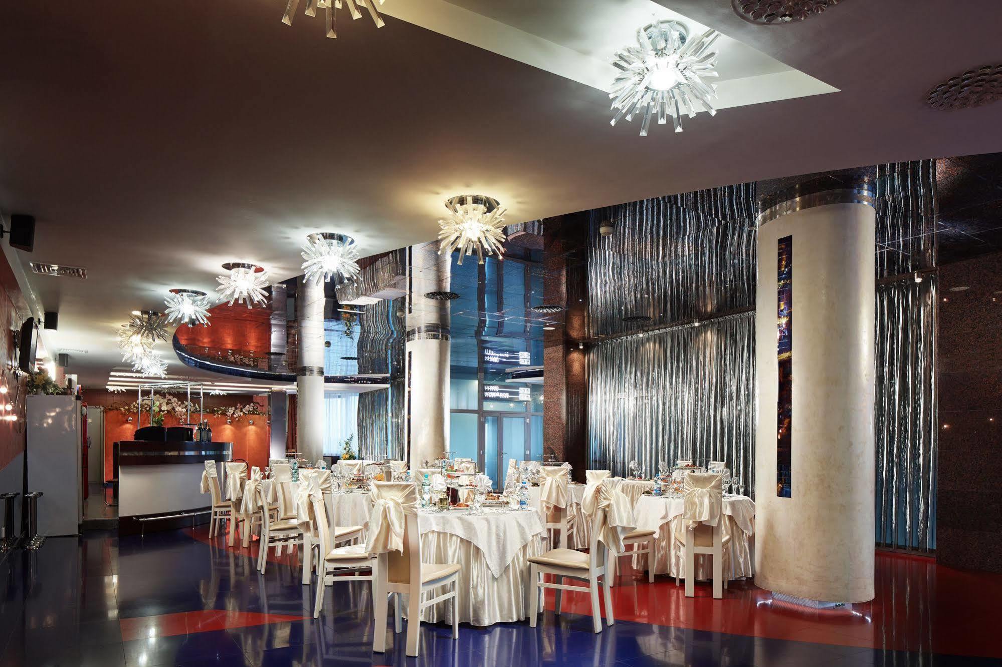 Victoria Hotel & Business Centre Minsk Bagian luar foto