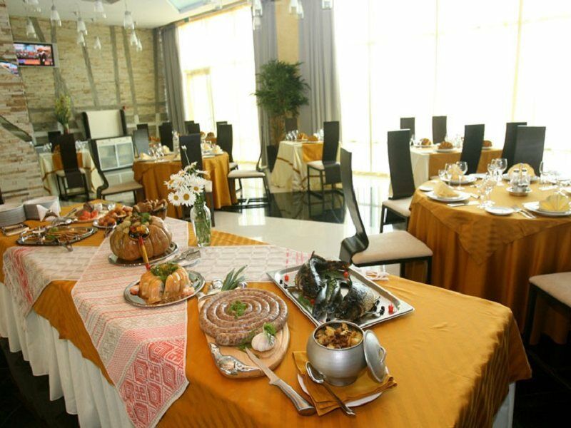 Victoria Hotel & Business Centre Minsk Bagian luar foto