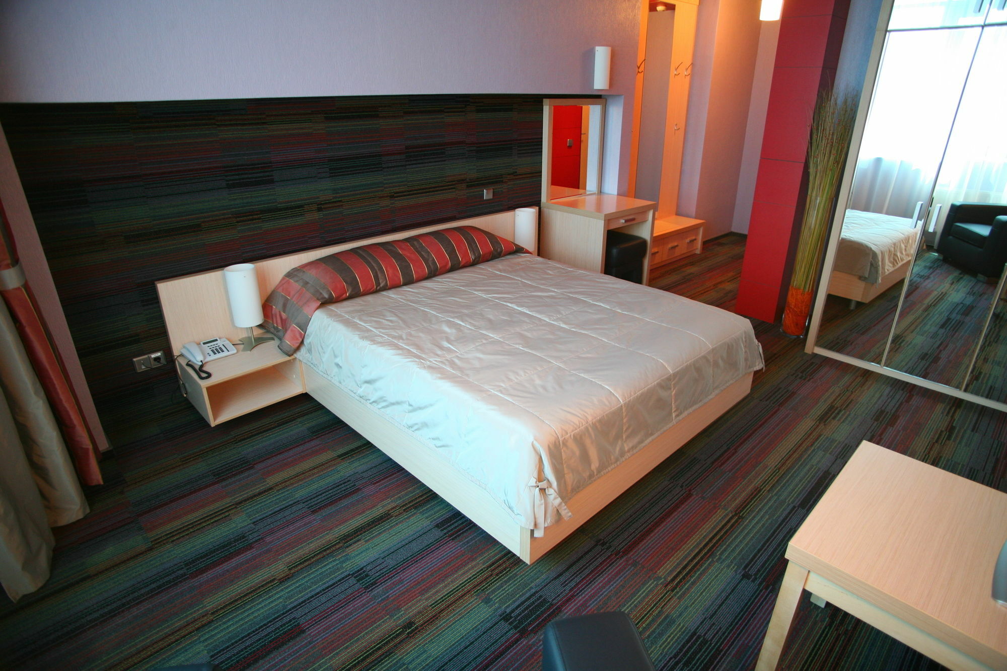 Victoria Hotel & Business Centre Minsk Bagian luar foto